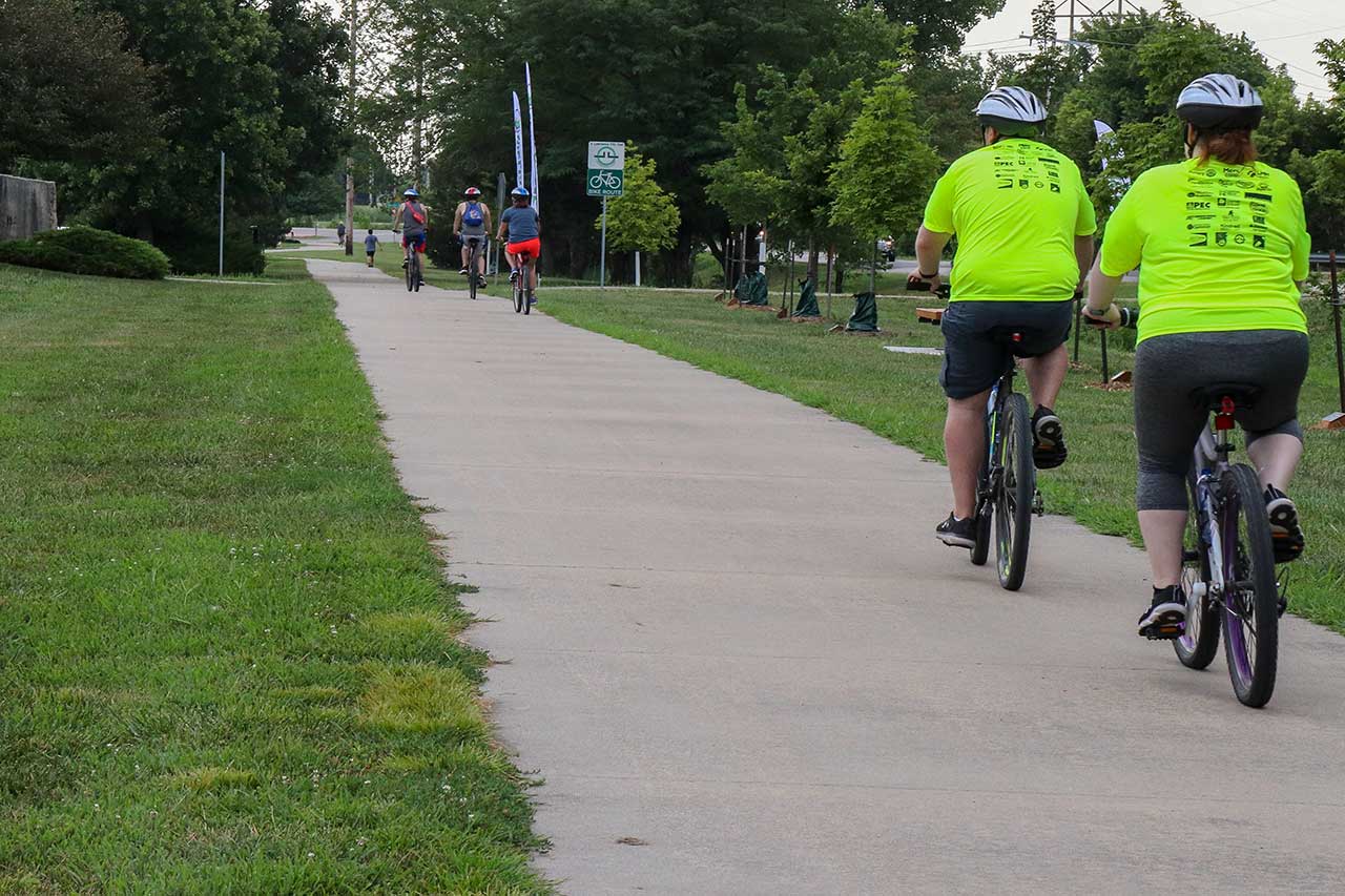 Riders retuning to the arboretum