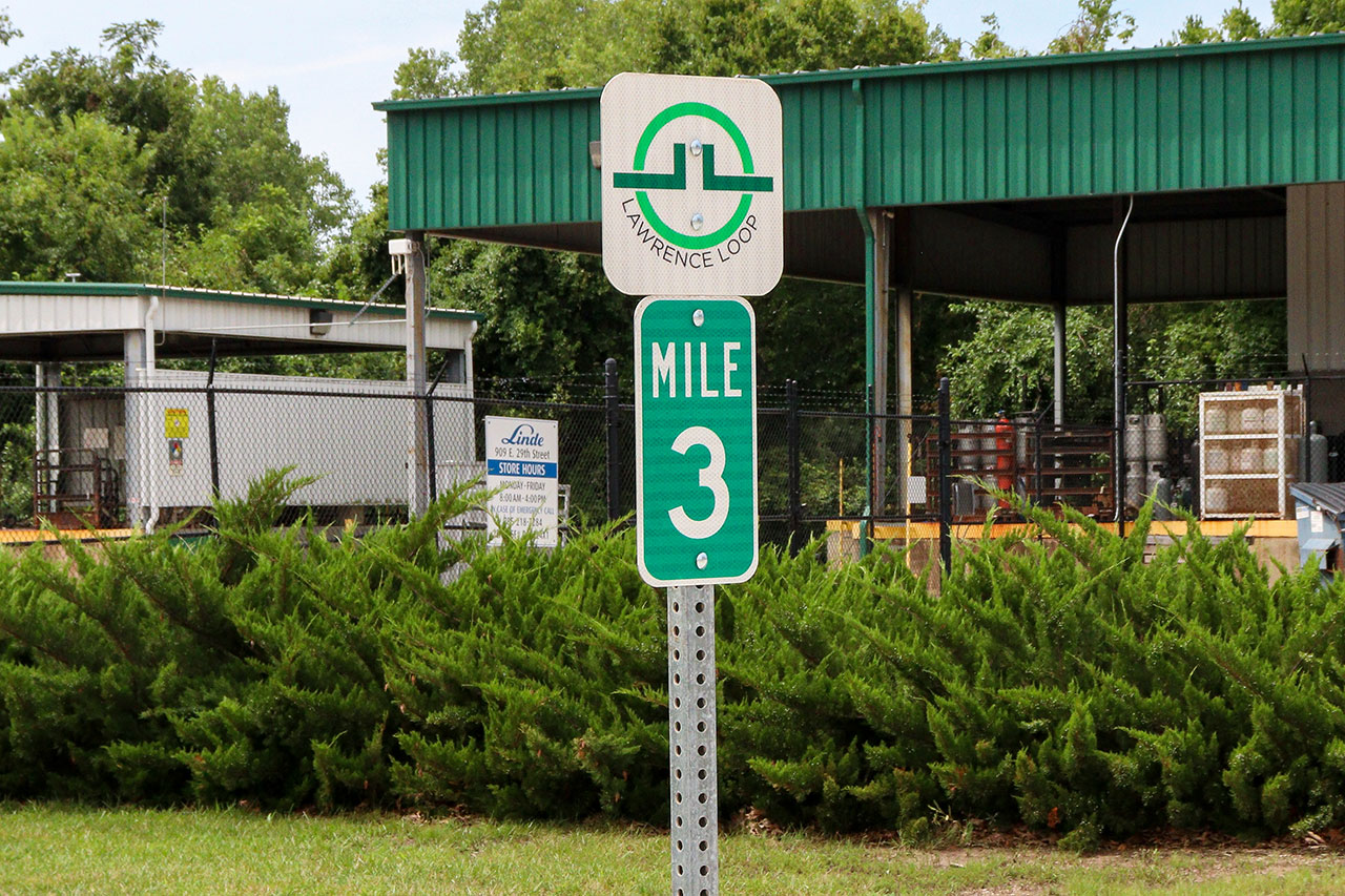 The Lawrence Loop mile 3 marker is located on this segment