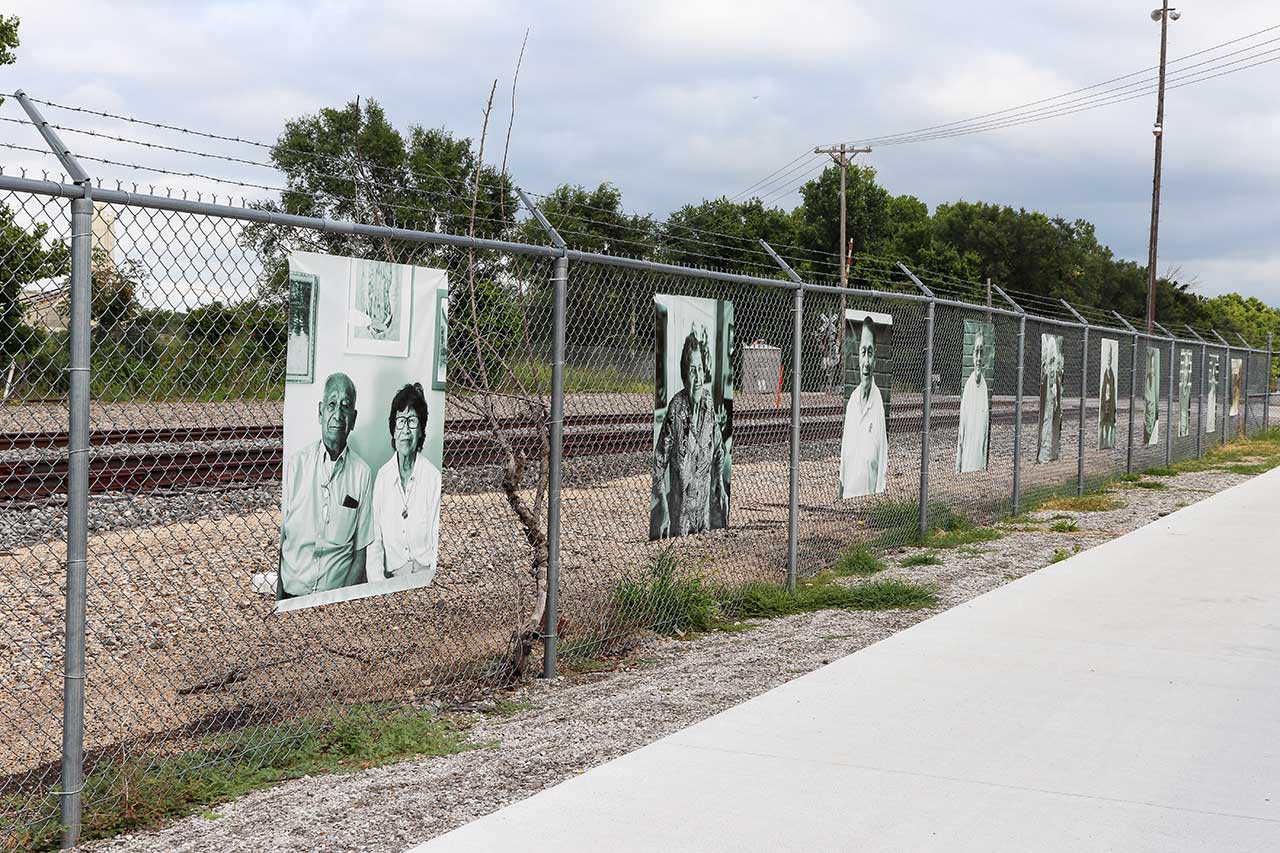 La Yarda descendants portraits along the Loop