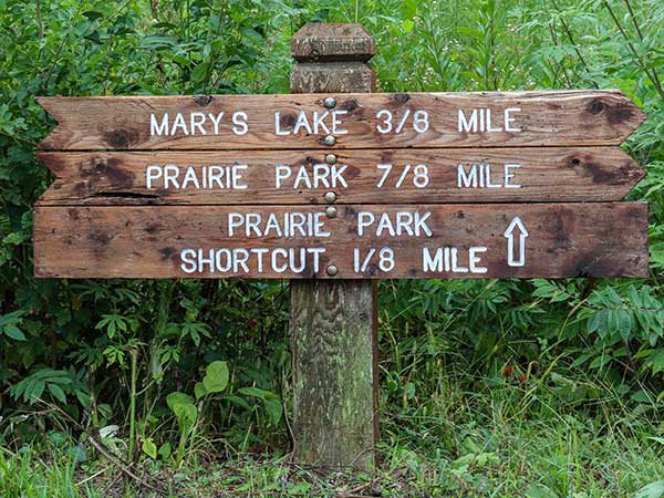 Mary's Lake Trail sign