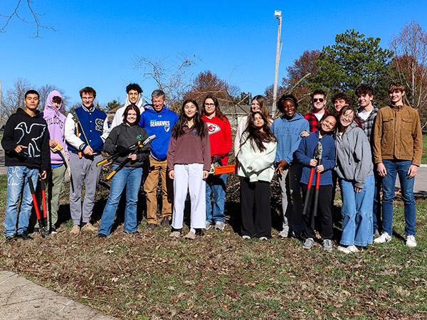 Student from Bishop Seabury Academy set to work on trail in Dad Perry Park