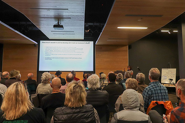 people watching cameron's bluff presentation