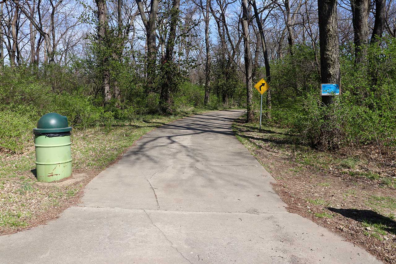 The beginning of the trail at West 19th Street headed south